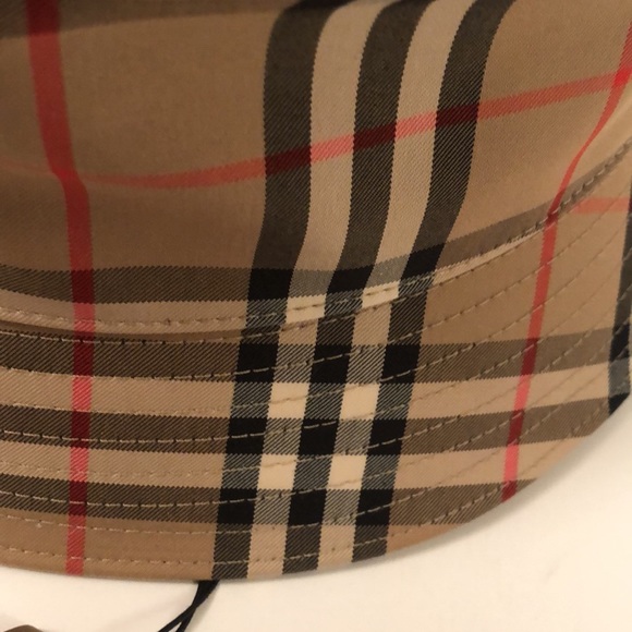 Burberry Heavy Check Bucket Hat - Picture 7 of 16